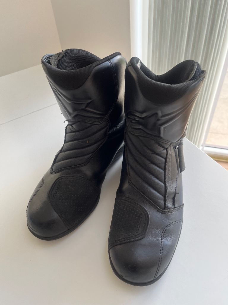 Motorbike Alpinestars leather boots