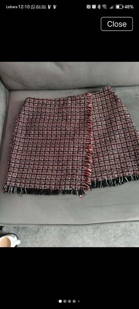 Lovely fully lined black burgundy skirt size 14 excellent condition 🌹