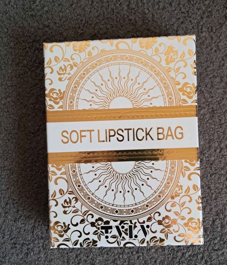 TVLV Soft Lipstick Bag