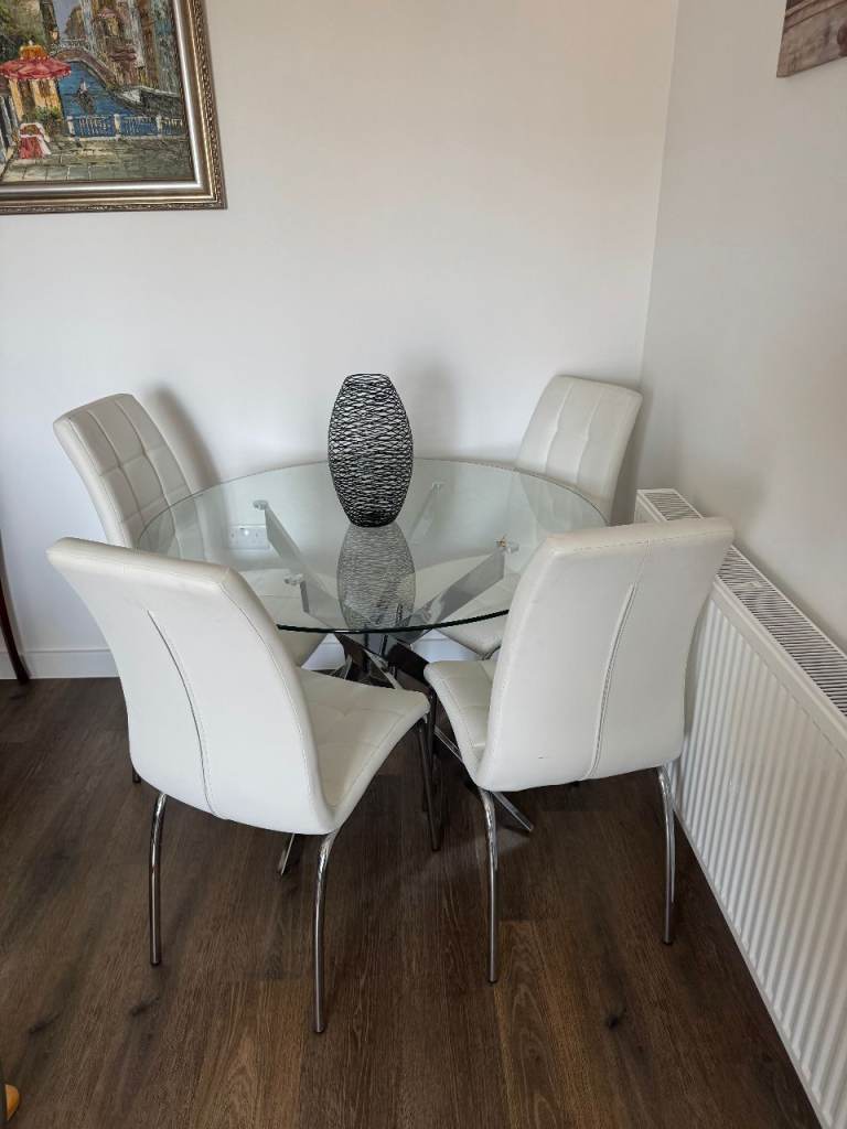 Glass Dining Table with 4 White Chairs – Excellent Condition