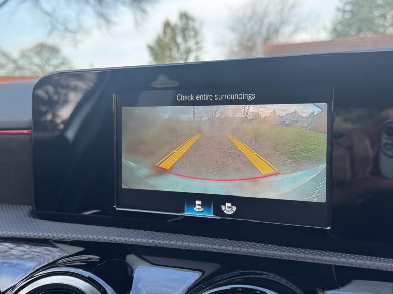 MERCEDES-BENZ A CLASS 1.3 A250e 15.6kWh AMG Line 2020