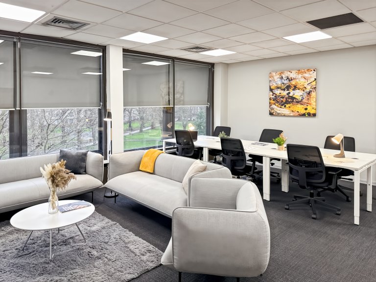 Cambridge - CB11BH \ Large Office Space with Flexible Setup for Up to 15 Workstations