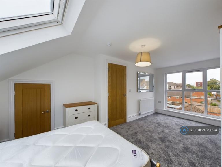 5 bedroom house in Rawden Place, Cardiff, CF11 (5 bed) (#2675694)