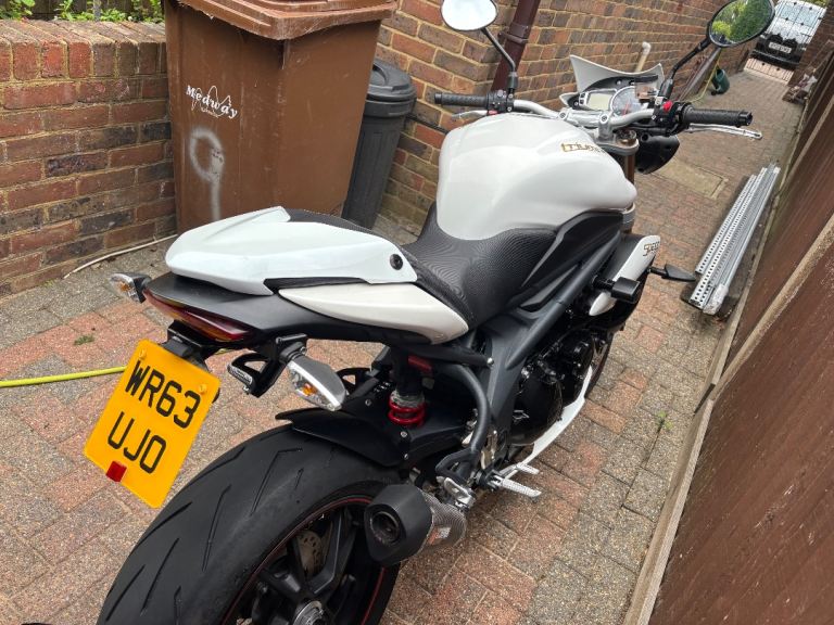 Triumph, SPEED, 2013, 1050 (cc)