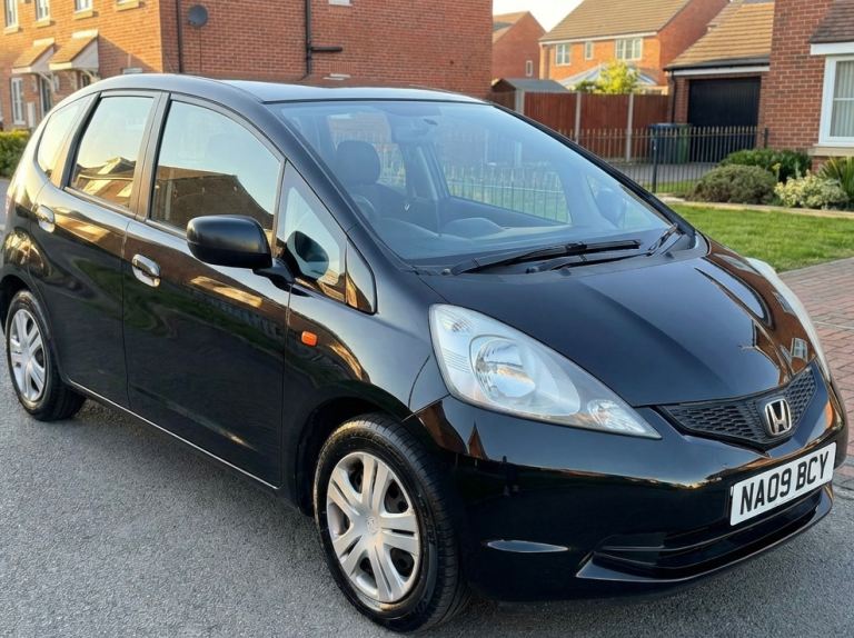 2009 Honda Jazz 1.2 ivtec s 5 door  1 Former keeper 80000 miles only 