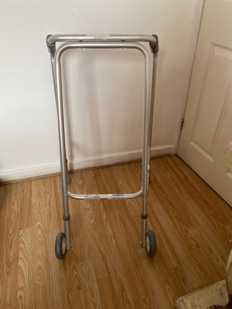 Zimmer frame lightweight as new 