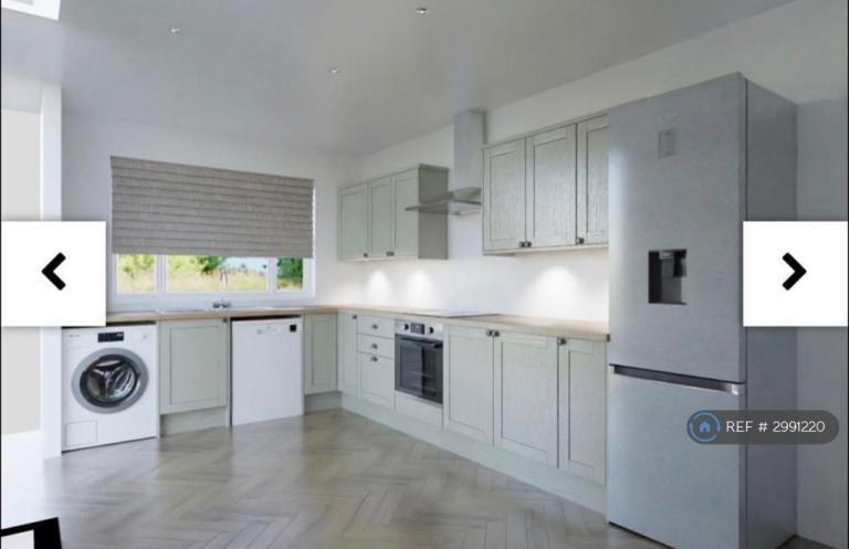 3 bedroom house in Royds Avenue, Holmfirth, HD9 (3 bed) (#2991220)