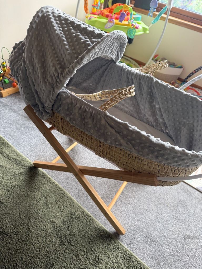 Clair de Lune Moses Basket & Folding Wooden Stand