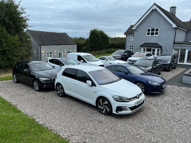 Land Rover Discovery 3.0 SDV6 SE TECH LUX 7 Seats Auto,Black,Black lth,sat nav,