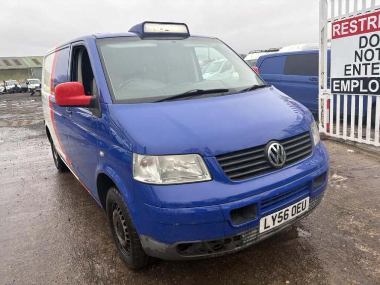 2006 Volkswagen Transporter Transporter T30 130 TDI SWB A Panel Van DIESEL Manual