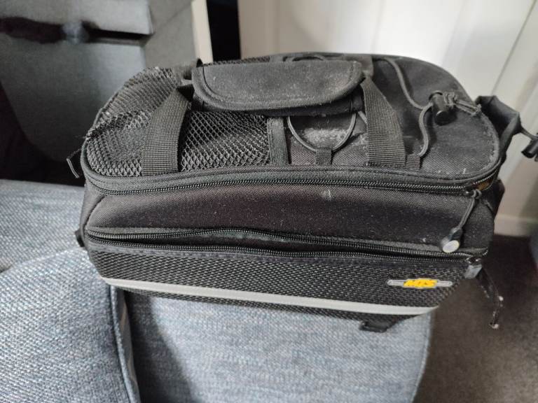 Top peak trunk bag 