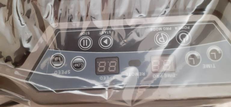 Panana Vibration Plate Exercise Machine – New in Box