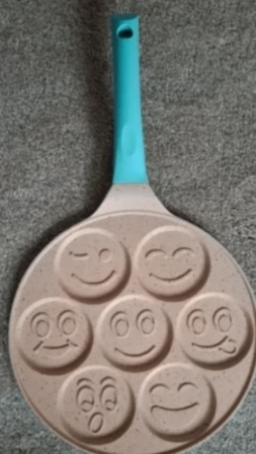 7 Hole Pancake Pan 26cm - Smiley😊Faces Mold NEW