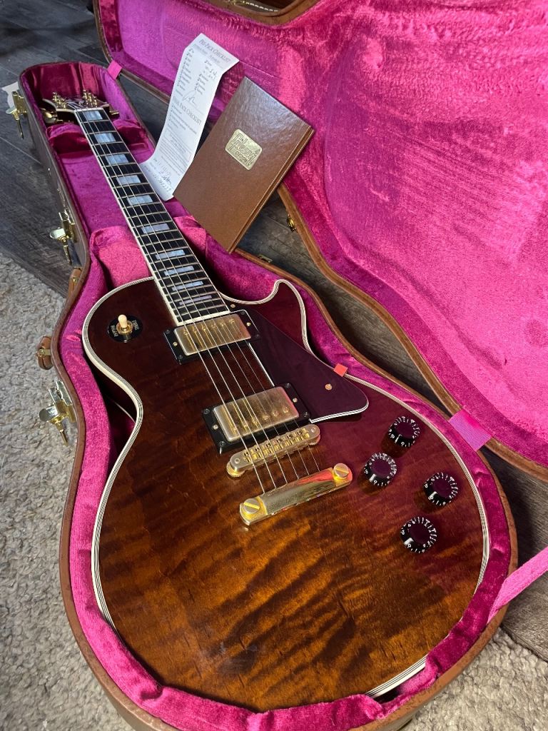 Trades GIBSON USA Custom Shop M2M VOS Les Paul Custom AA+Walnut 2017 USA electric guitar