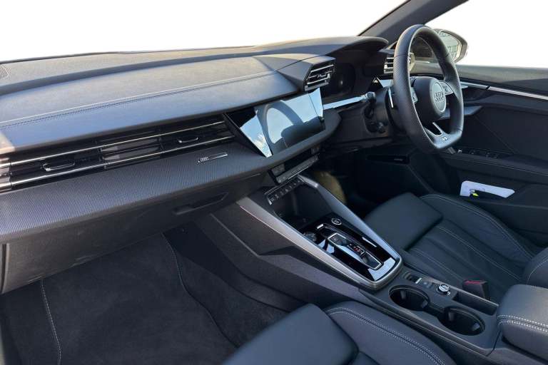 2025 Audi A3 Black Edition 35 TFSI  150 PS S tronic SUV PETROL Automatic