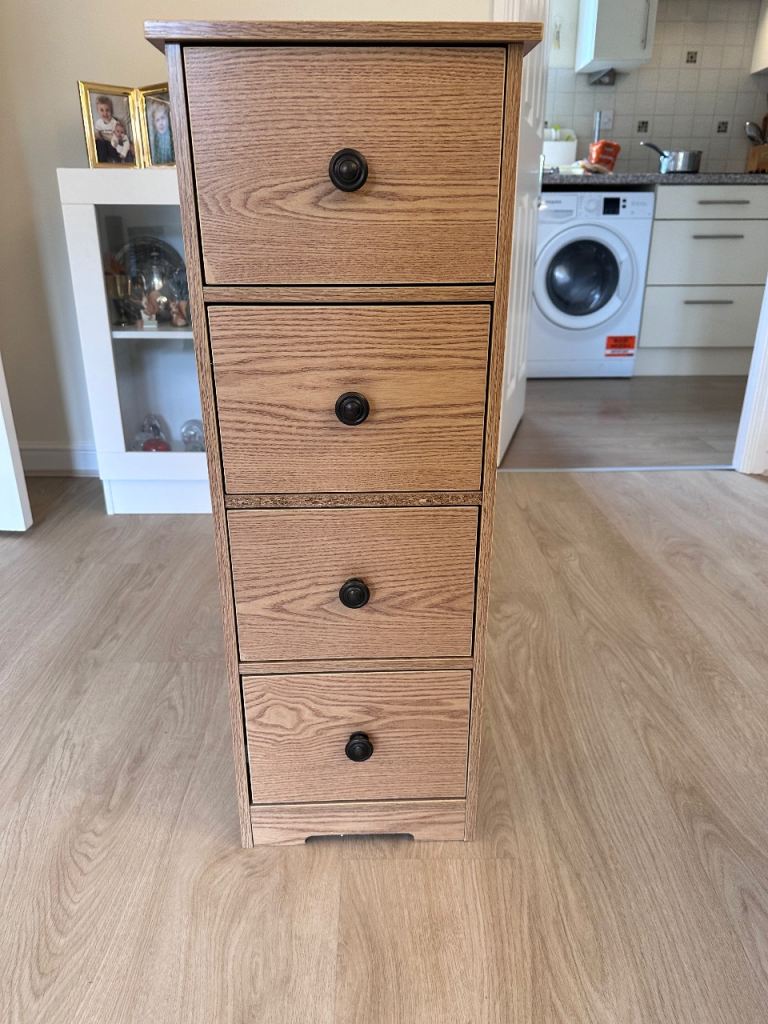 2 cabinets with draws