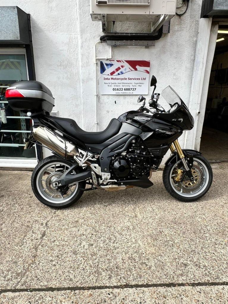 TRIUMPH TIGER 1050 2009 LOW MILEAGE