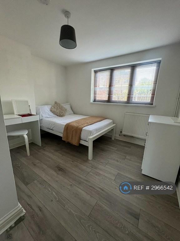 1 bedroom in Norwood End, Basildon, SS14 (#2966542)