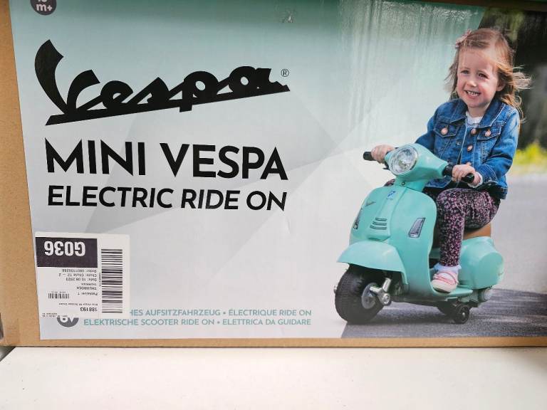 6V Electric Motorbike, Licensed Vespa Battery Powered Ride on Motorcycle with Training Wheels, LED
