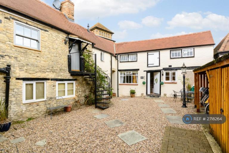 1 bedroom flat in Causeway, Bicester, OX26 (1 bed) (#2718264)