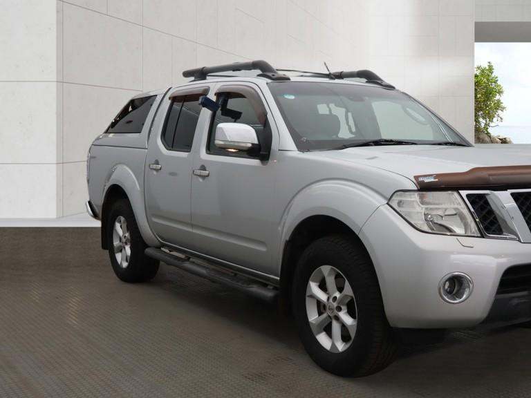 2012 Nissan Navara Double Cab Pick Up Tekna 2.5dCi 190 4WD PICK UP DIESEL Manual