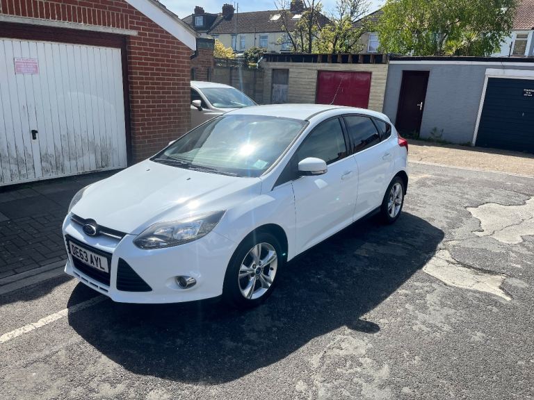 FORD FOCUS 1.6 PETROL WHITE ULEZ FREE