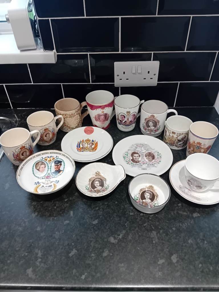 Royal family collectables mix of items