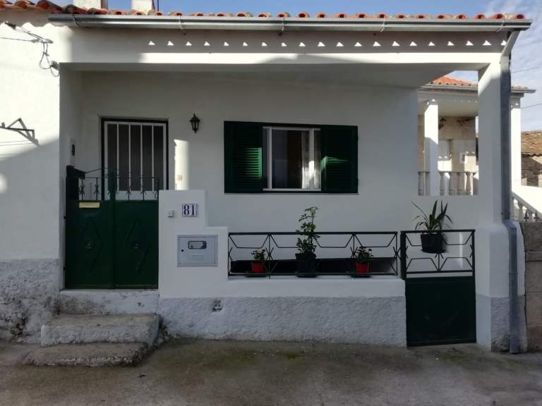 PORTUGAL HOUSE €60k  (£52k) - OR SWOP UK PROPERTY