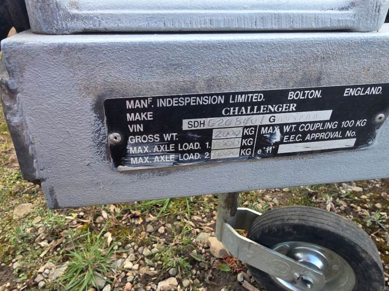 Plant trailer with ramp