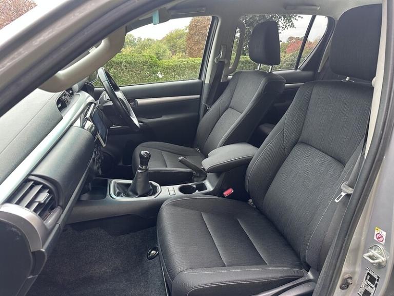 2020 Toyota Hilux D-4D Icon Pickup Diesel Manual