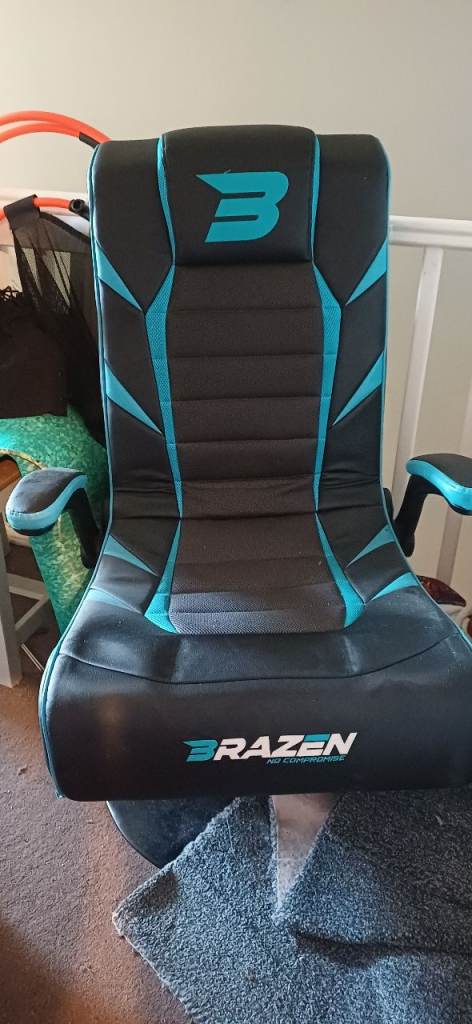 Brazen Gaming Chair - Black and Blue, Good Condition
