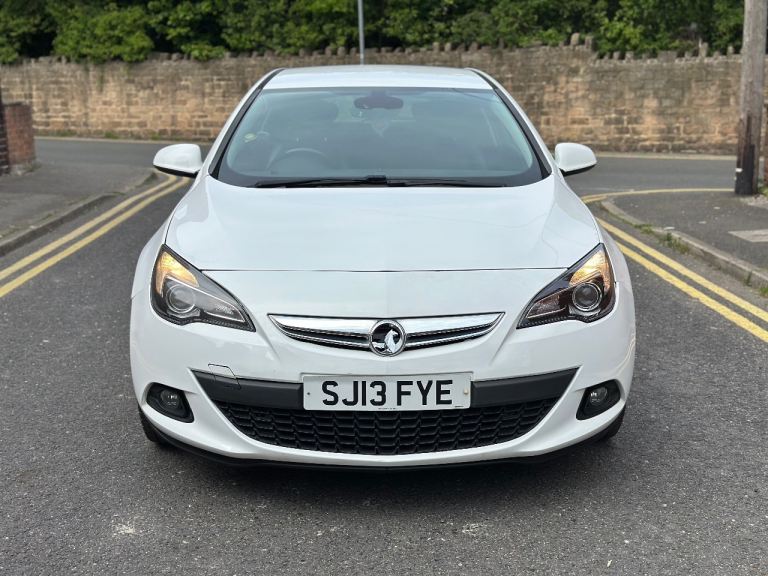 Vauxhall, ASTRA GTC, Hatchback, 2013, Manual, 1364 (cc), 3 doors