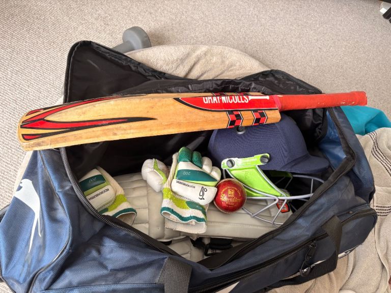 Cricket equipment &Holdall