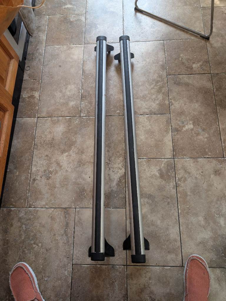 Thule roof bars 110 cm long as per photo