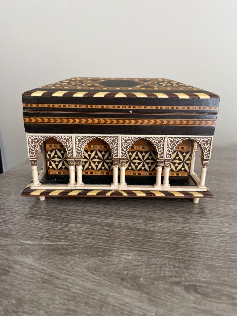 Jewellery box