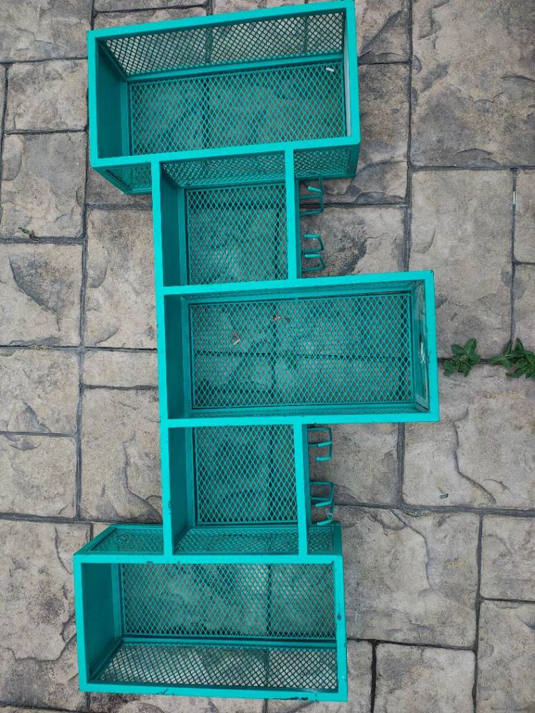 Green Metal Mesh Storage Unit/Shelving
