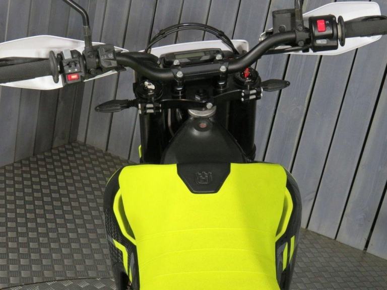 2024 24 HUSQVARNA 701 SUPERMOTO