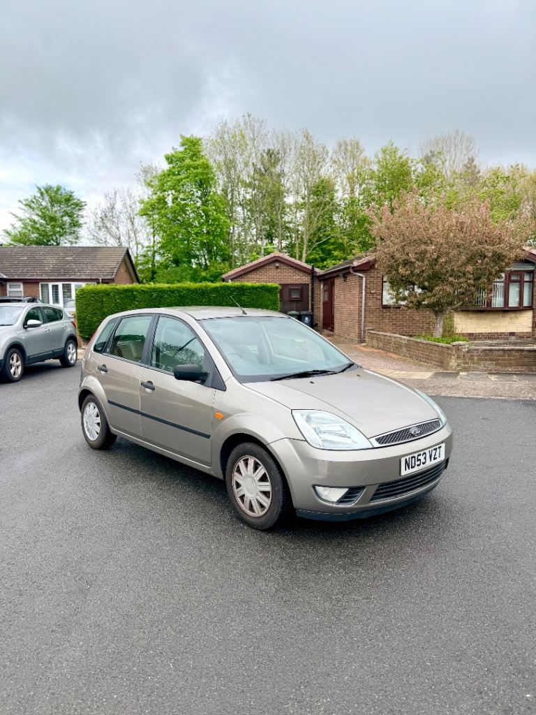 Ford Fiesta Ghia LOW MILES LONG TEST