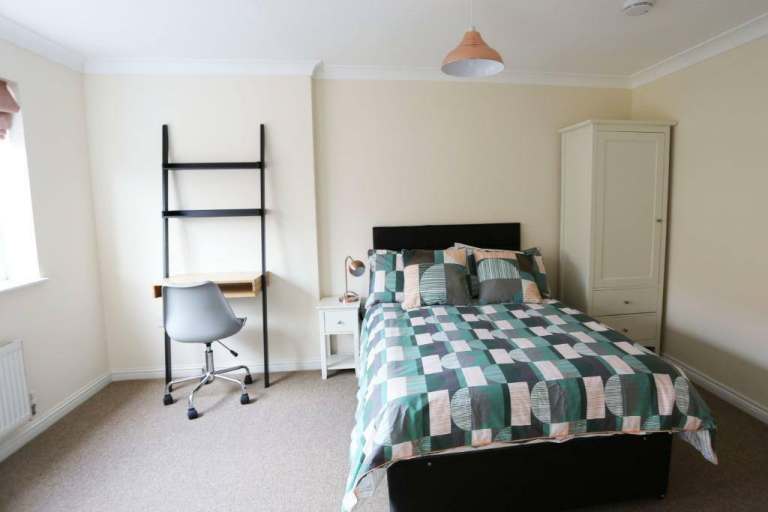 3 Bedroom family home to rent, Slough, Berkshire