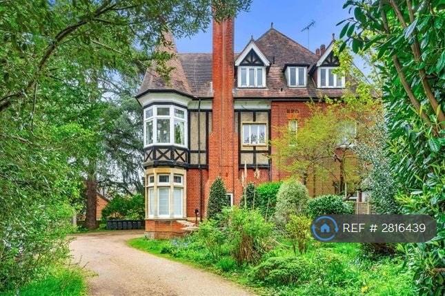 1 bedroom flat in Cranley Road, Guildford, GU1 (1 bed) (#2816439)