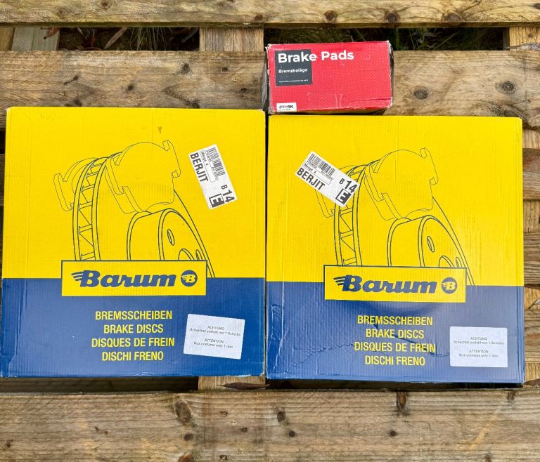 Mercedes brake disc and pads W220 S320CDI NEW