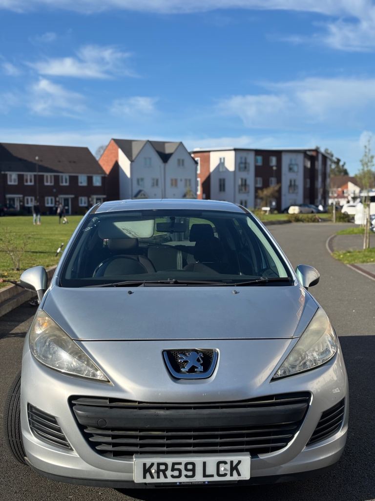 2009 PEUGEOT 207 1.4L PETROL TAKE £400 TODAY
