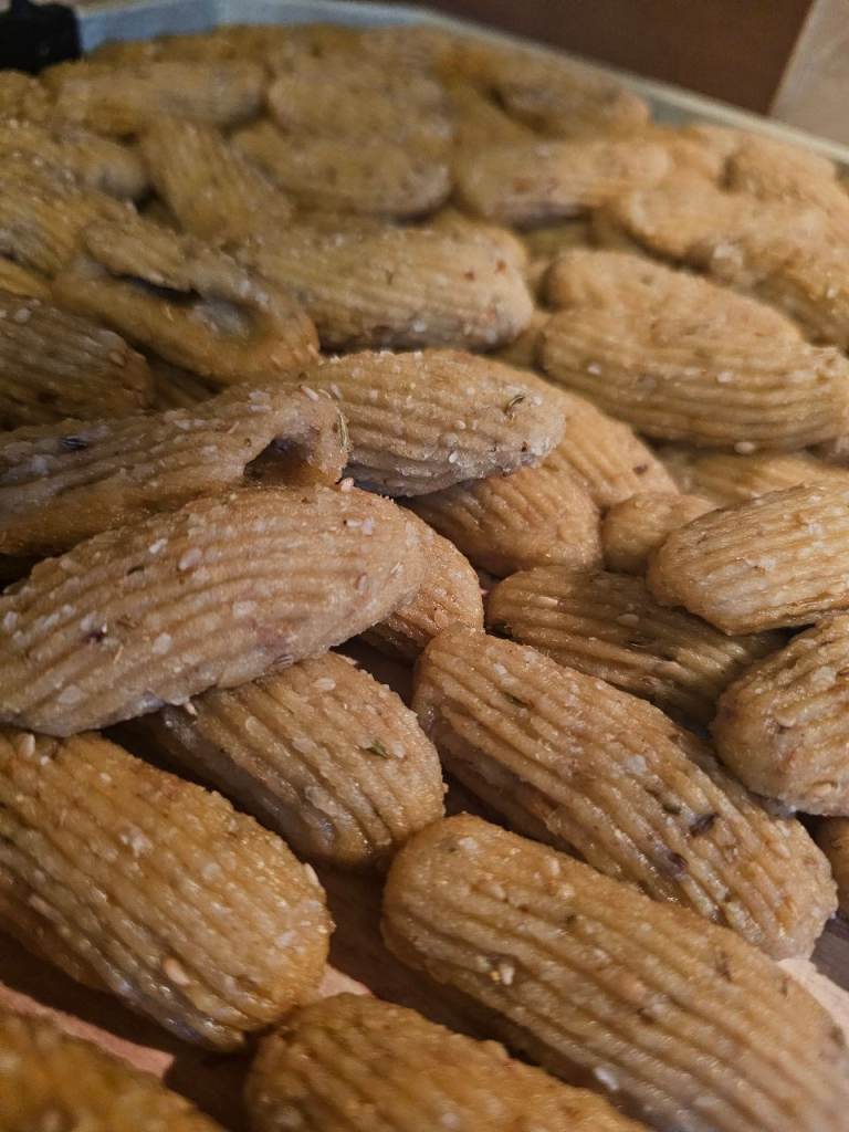 Desi Khajoor (Afghani Biscuits)
