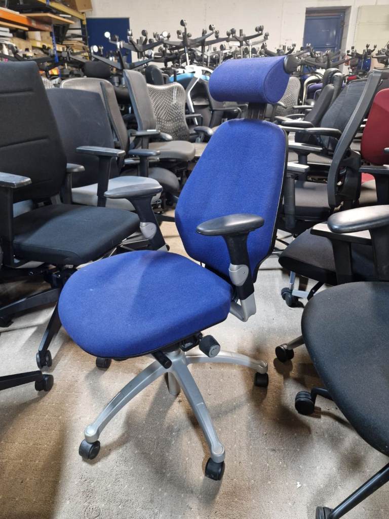 Rh logic 300/400 ergonomic dse office chair with headrest.