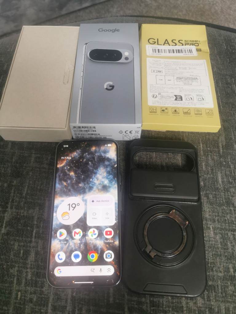 Googk Pixel 10 Pro plus phone