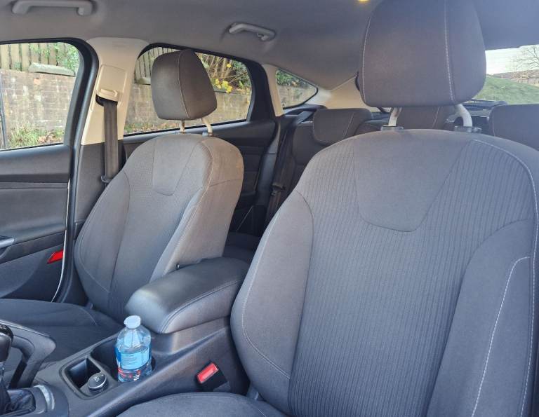 2012 FORD FOCUS 1.6 TITANIUM  *LOW MILES / FULL SERVICE HISTORY /  FULLY LOADED**