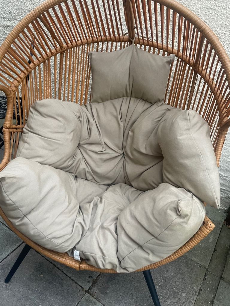 Indoor/outdoor chair