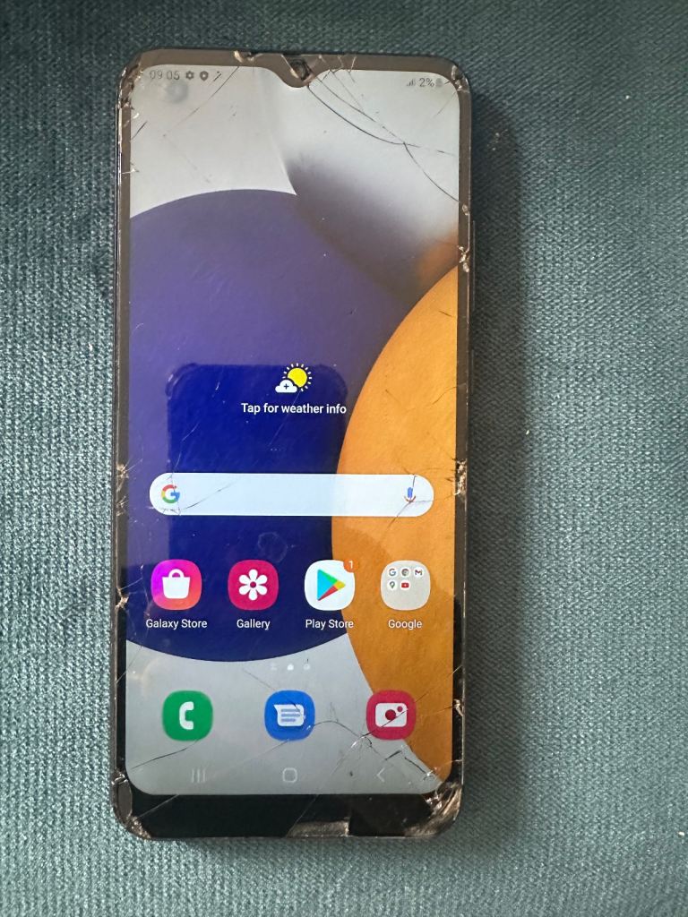 Lots of cheap phones to clear Samsung iPhone lg android tcl from £25