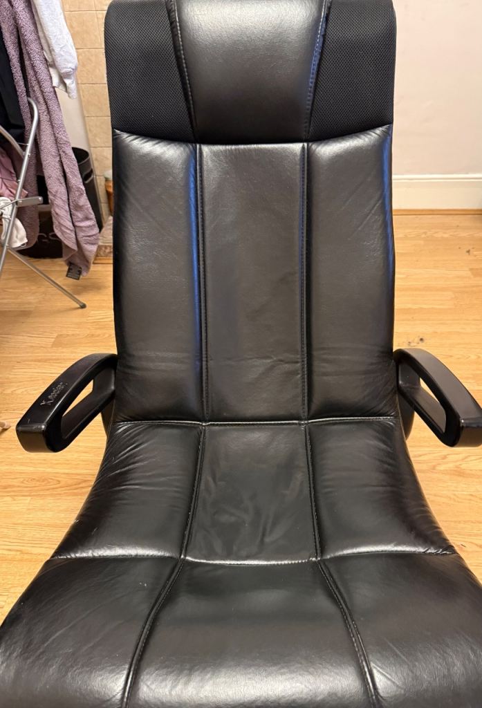 Gaming rocking chair 