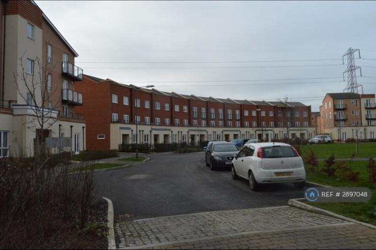 5 bedroom house in Nicholas Charles Crescent, Aylesbury, HP18 (5 bed) (#2897048)